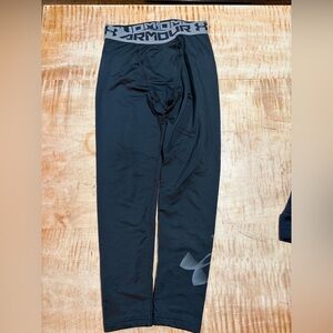 Under Armour Black Leggings - Boys size youth medium